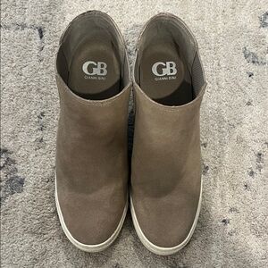 Gianni Bini Women’s Brown Slip-On Shoes